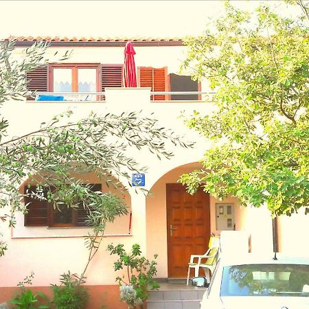 Apartmani Mia Ližnjan Exterior foto