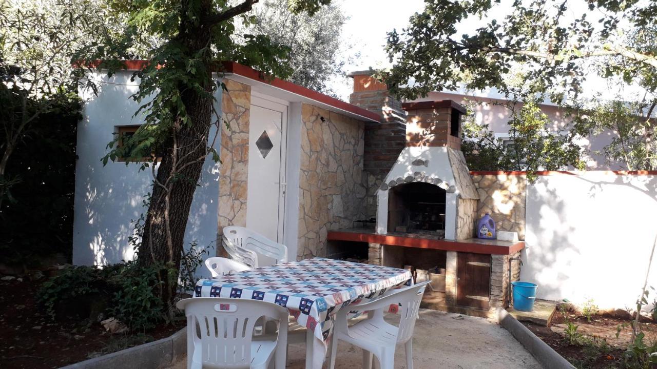 Apartmani Mia Ližnjan Exterior foto