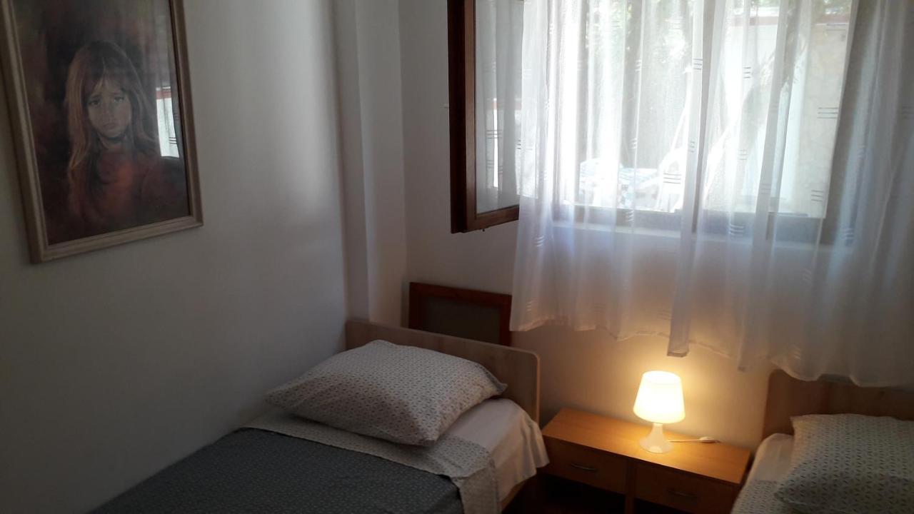 Apartmani Mia Ližnjan Exterior foto