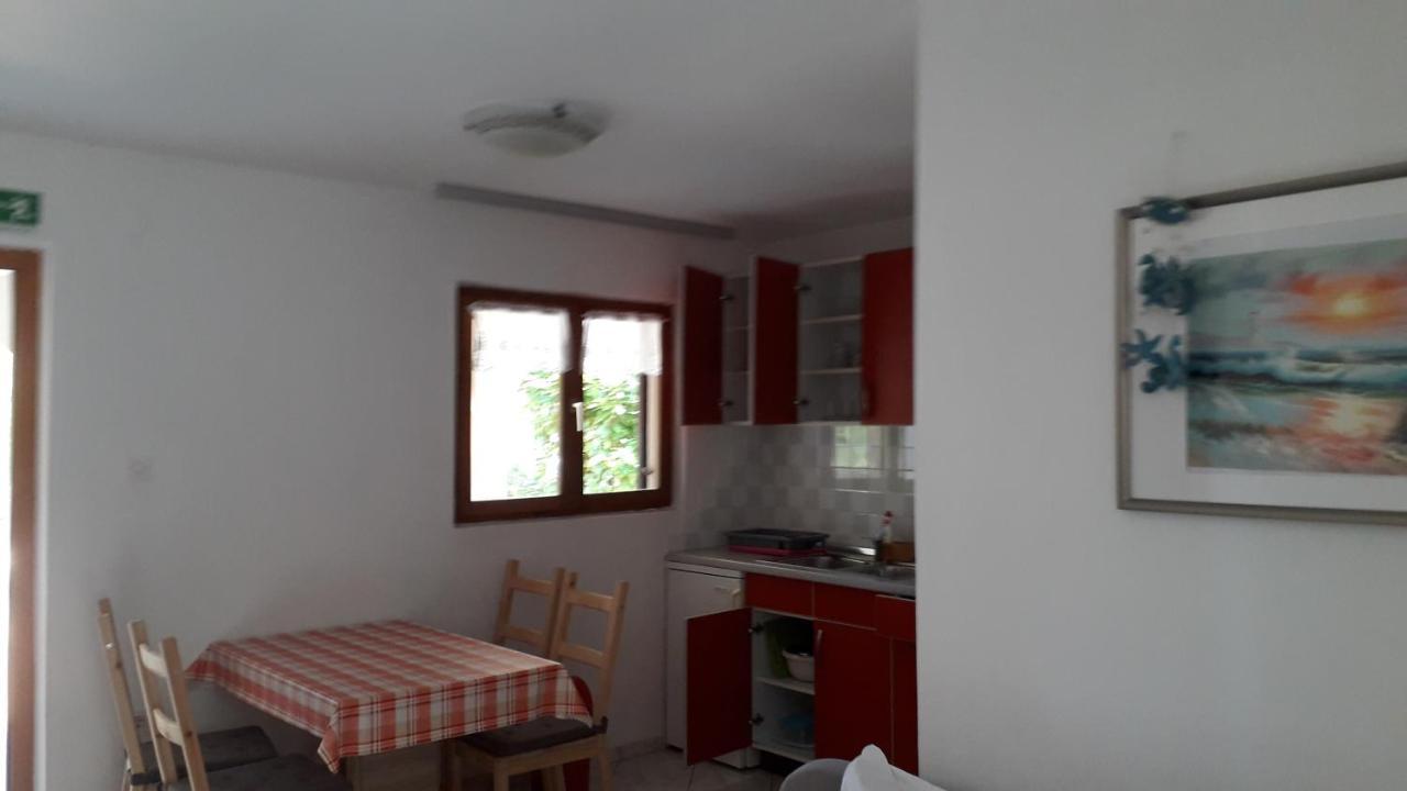 Apartmani Mia Ližnjan Exterior foto