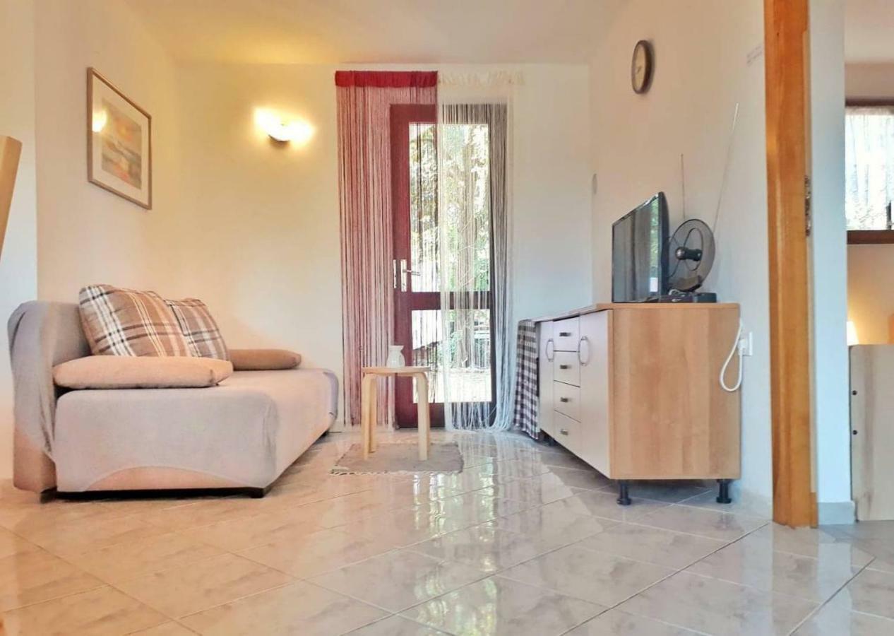 Apartmani Mia Ližnjan Exterior foto