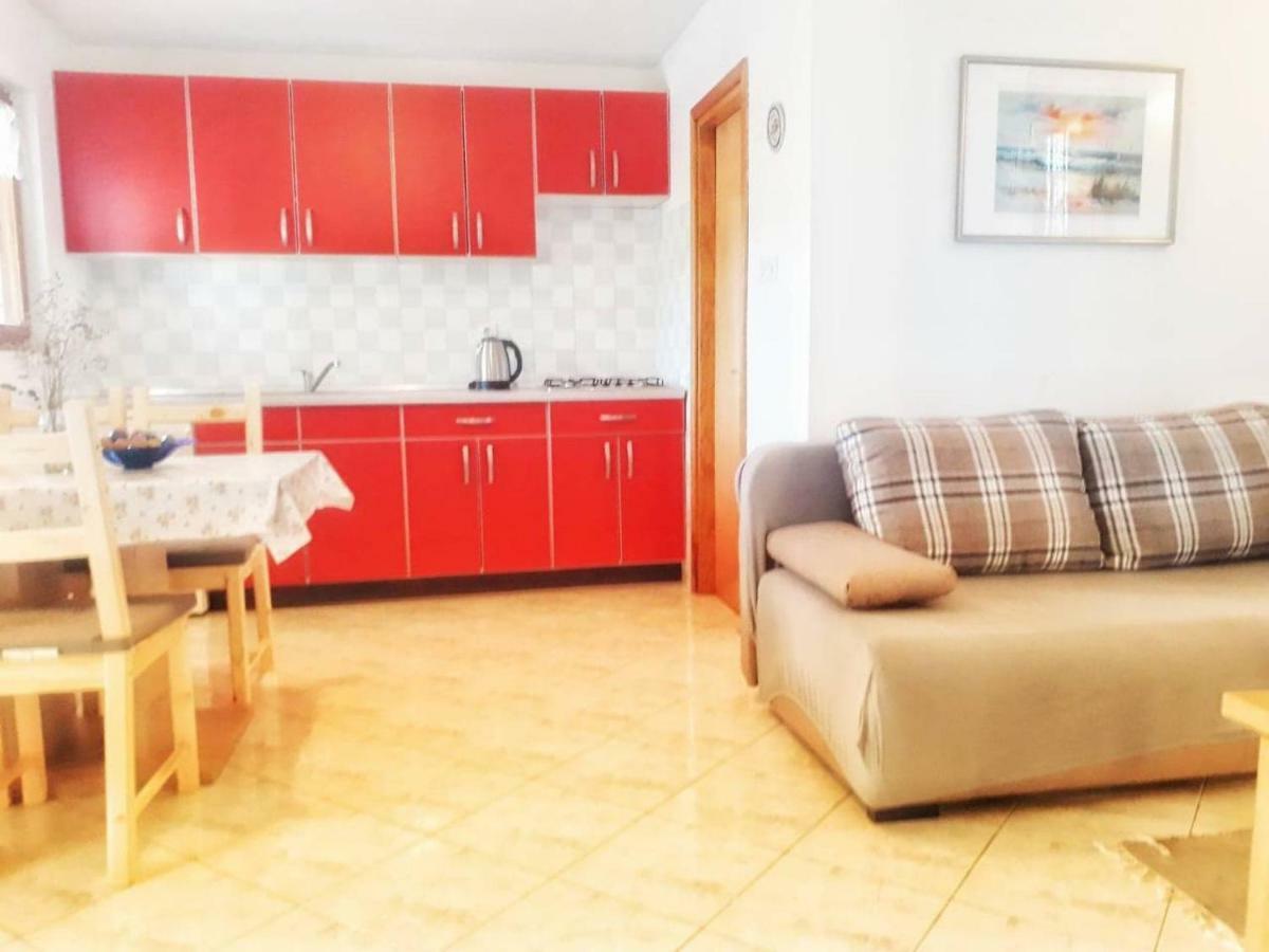 Apartmani Mia Ližnjan Exterior foto