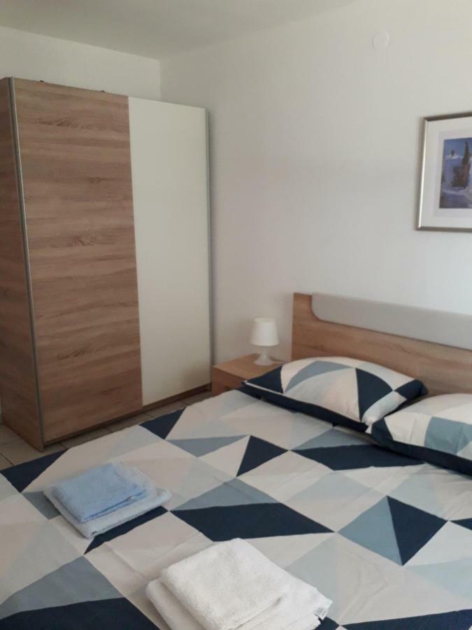 Apartmani Mia Ližnjan Exterior foto